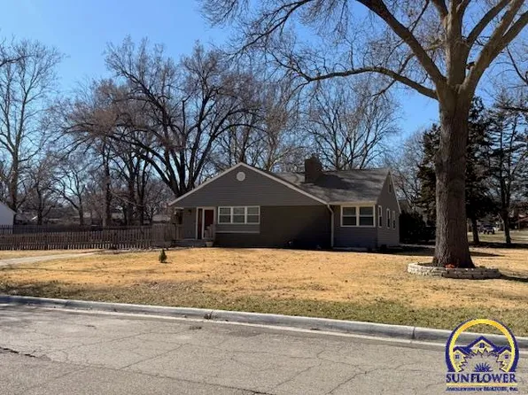 2001 SW Oakley Ave, Topeka, KS 66604