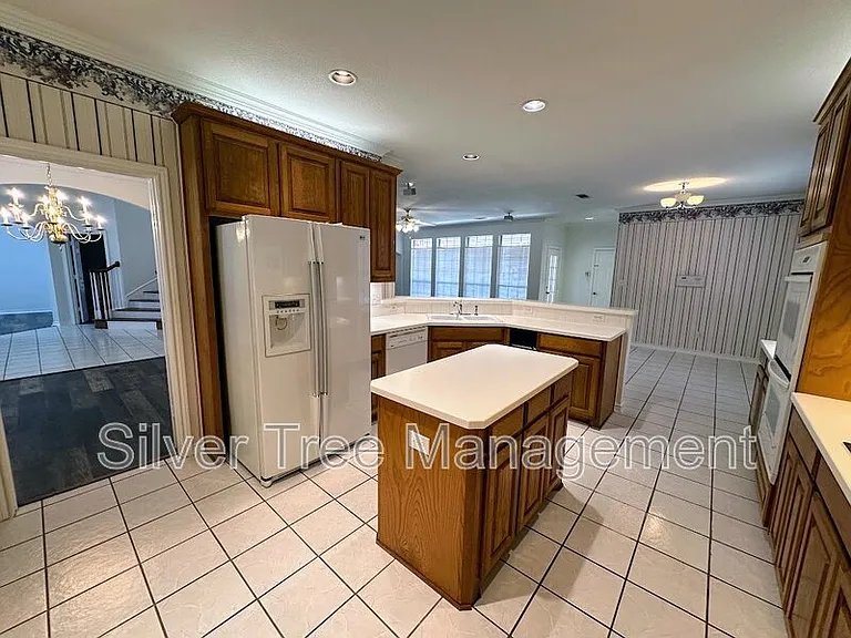 3200 Blenheim Ct — Photo 5