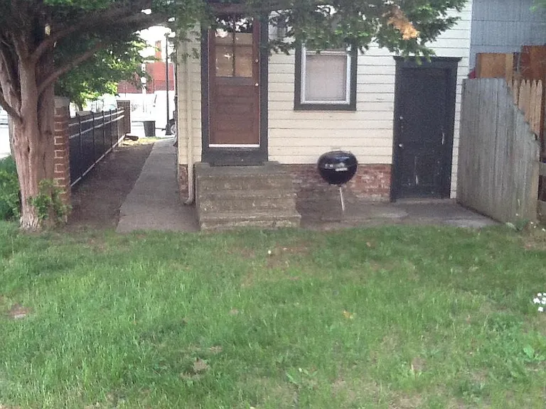 1016 Lamberton St — Photo 2