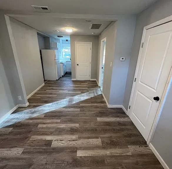 808 S Mulberry St — Photo 3