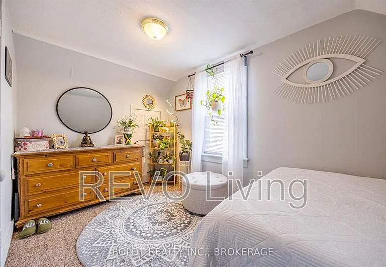 6019 Dorchester Rd — Photo 1