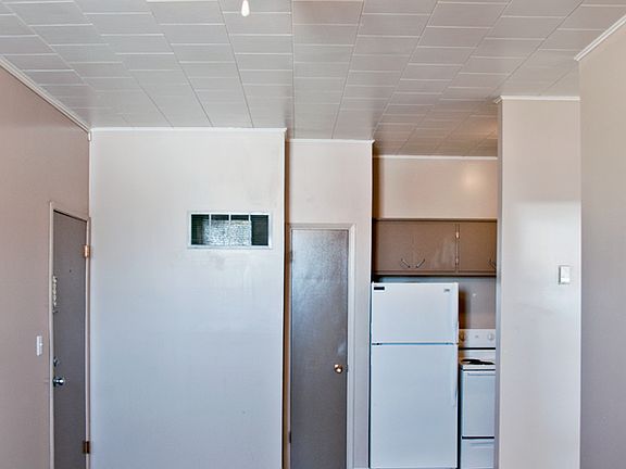 4th image of 5209 48th Ave #203