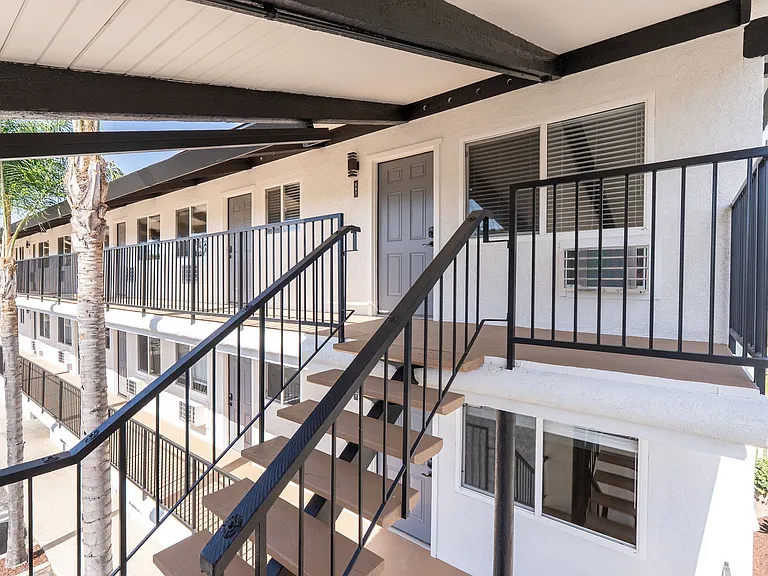1622 Palm St - 2 Bedroom 2 Bath Fully Renovated: Move In Available Now | July 1st, 2026 Units Ava... — Photo 33