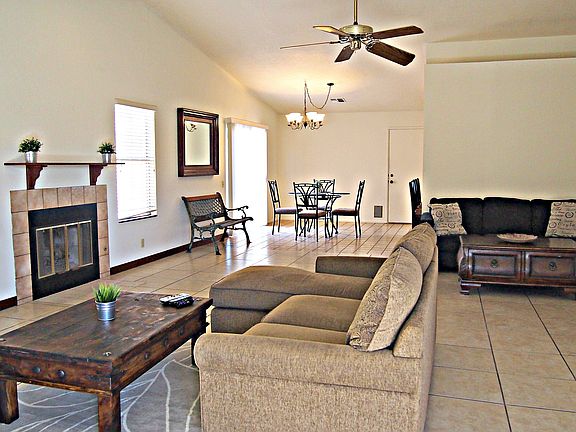 LIVING ROOM/DINING AREA