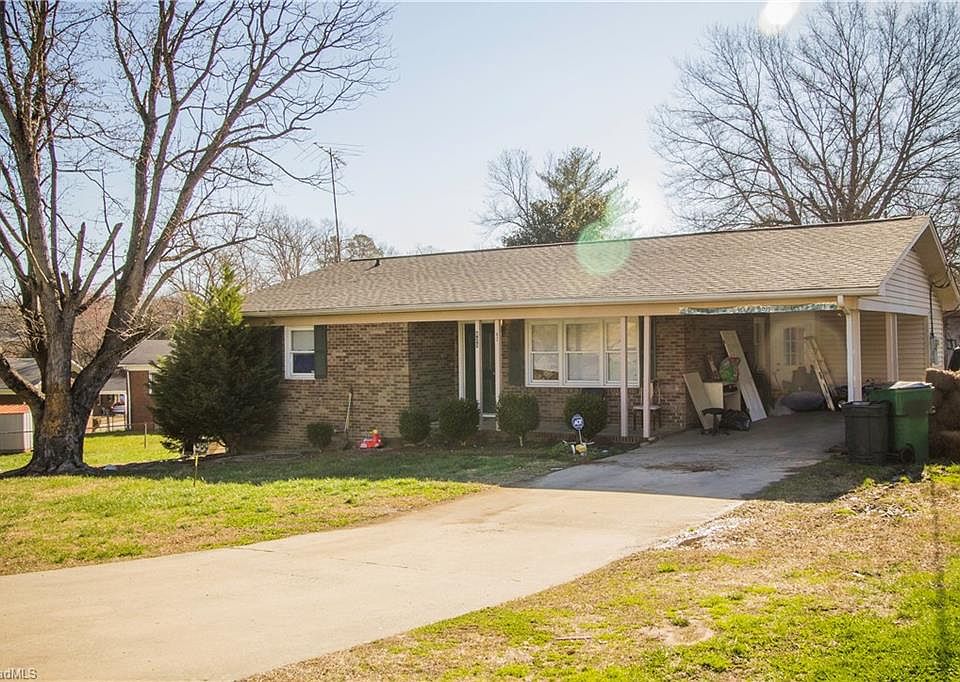 2nd image of 825 Mary James Ave