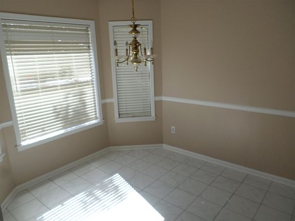 3rd image of 6916 Hillindale Dr