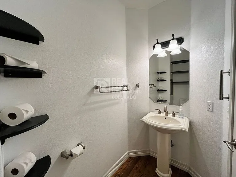 8099 S Country Club Pkwy — Photo 16