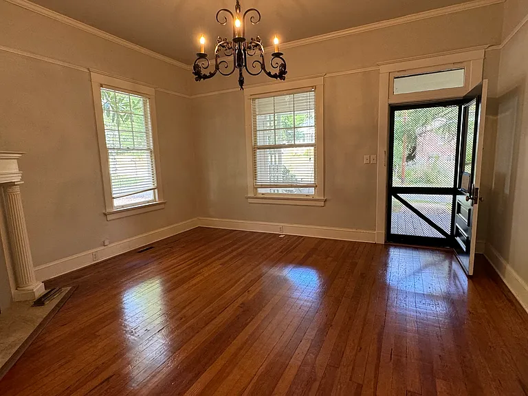 3136 Ridge Ave — Photo 9