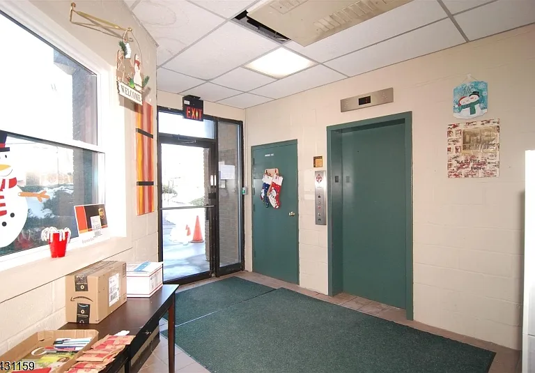 124 E Main St #209 — Photo 22