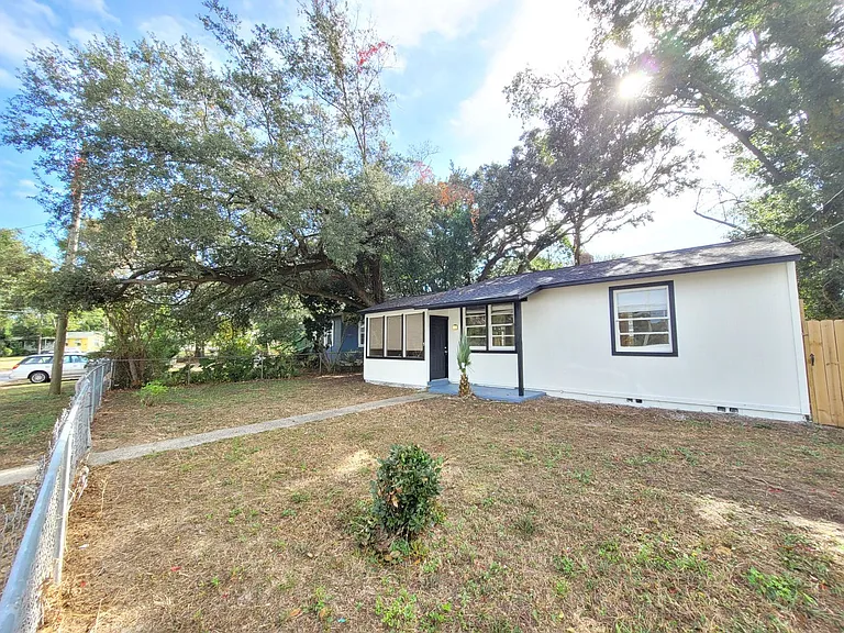 5 Elegans Ave — Photo 4
