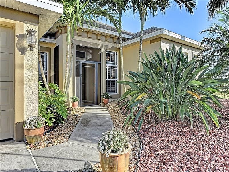 1st image of 889 Rotonda Cir