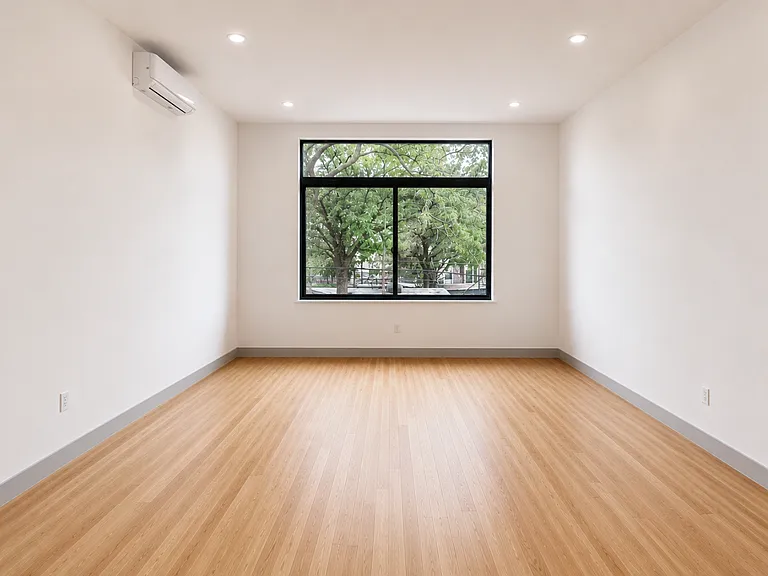 1726 Summerfield St #2A — Photo 4