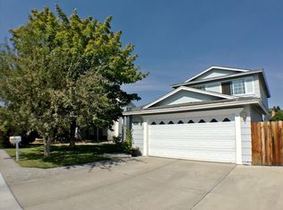 938 Pinewood Dr, Sparks, NV