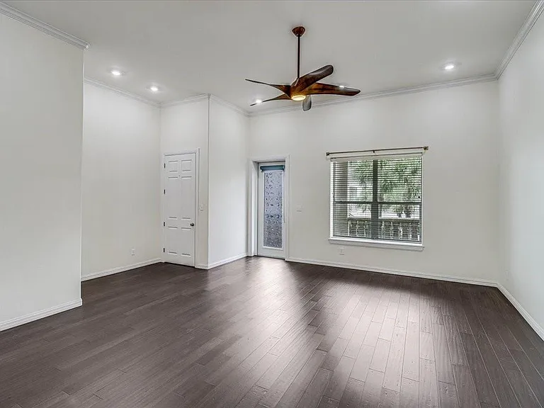 14910 Leeward Dr #304 — Photo 12