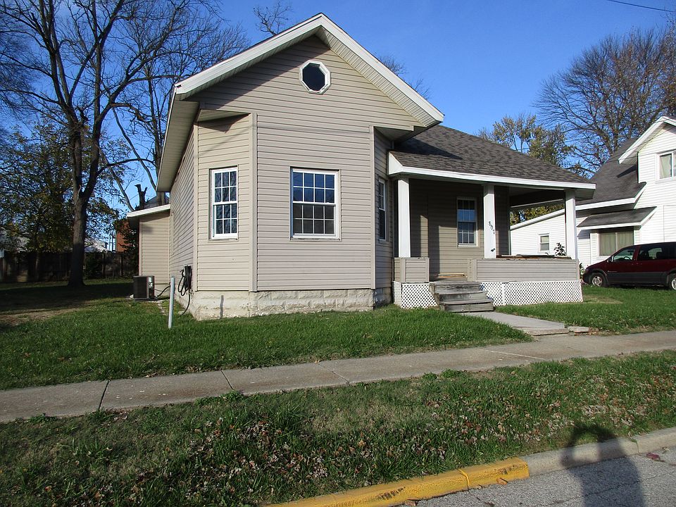1st image of 807 Dubois St