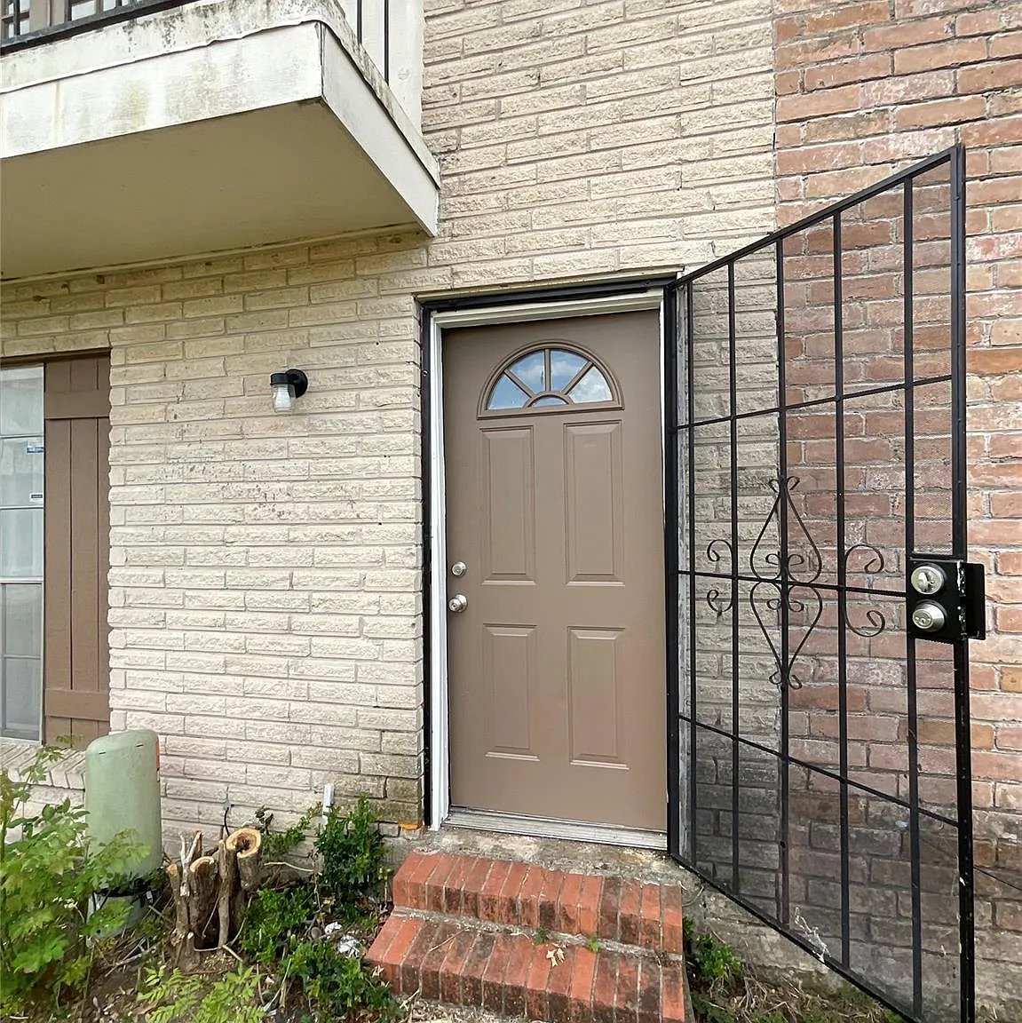 3 bed, 3.0 bath, 1728 sqft, $1,550 — Photo 1