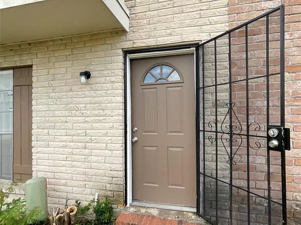 7067 Chasewood Dr, Missouri City, TX 77489