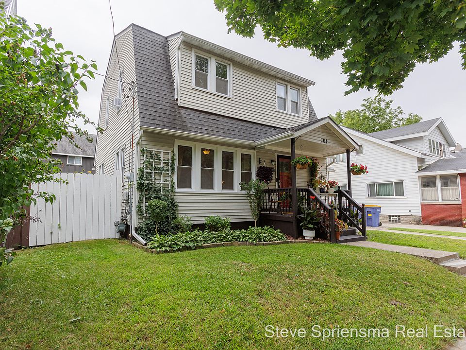 1st image of 704 6th St NW