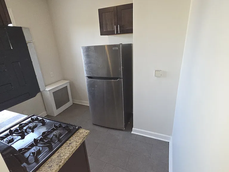 88 Manhattan Ave #4 — Photo 2