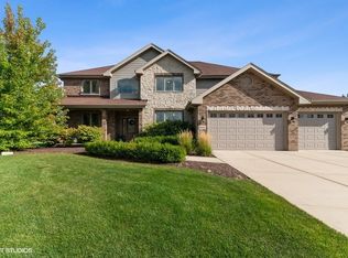 8001 Nature Creek Ct, Frankfort, IL 60423