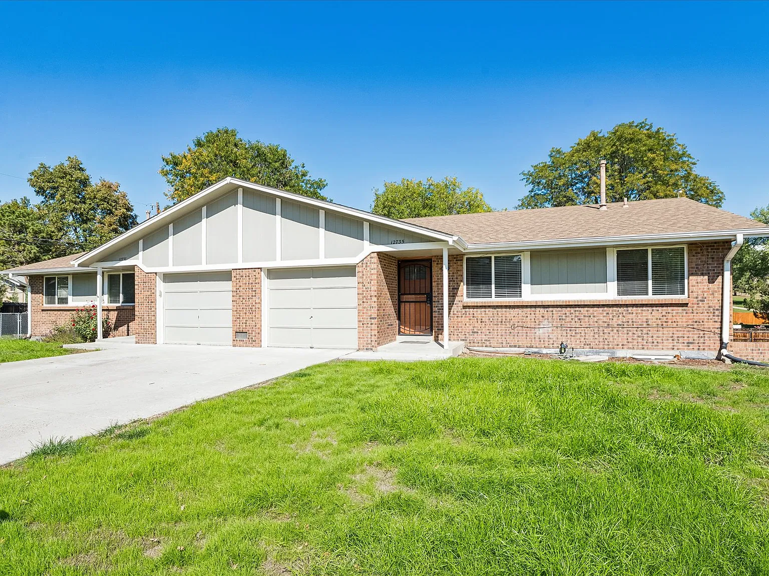 4 bed, 2200 sqft, $3,200 — Photo 1