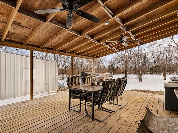 3rd image of 4049 Montana Rd