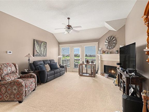 5th image of 403 Marina Ct