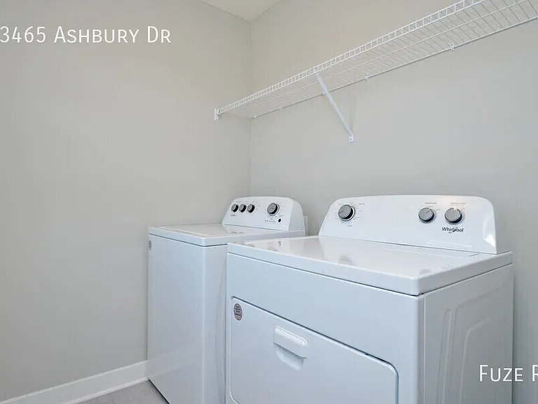 23465 Ashbury Dr — Photo 36