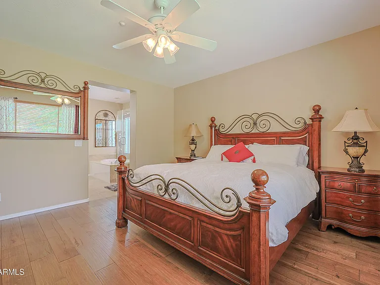 1916 W Spirit Ct — Photo 18