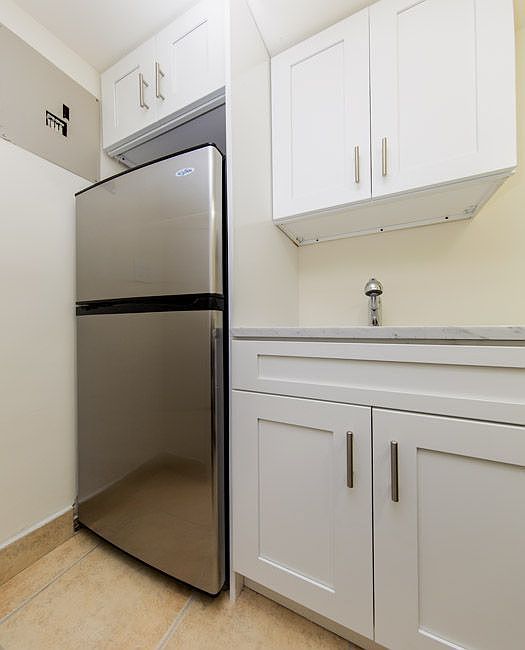 1st image of 342 E 55th St APT 1B