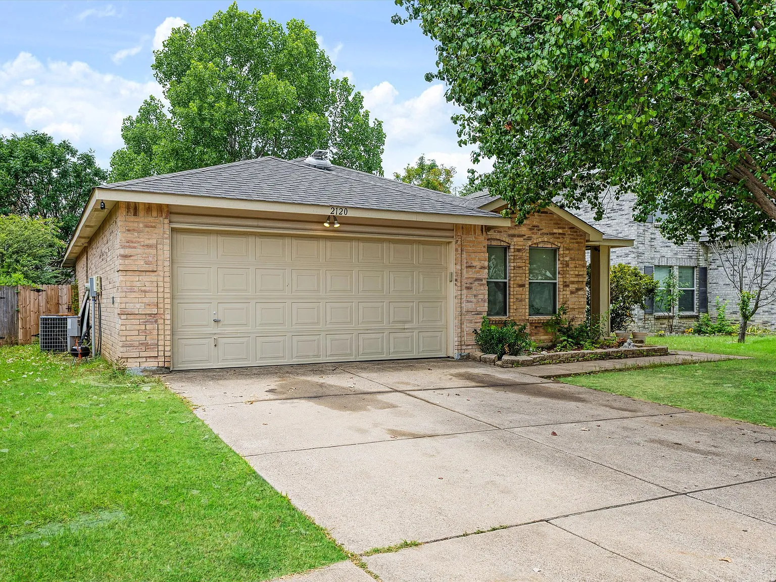 3 bed, 1701 sqft, $2,400 — Photo 2