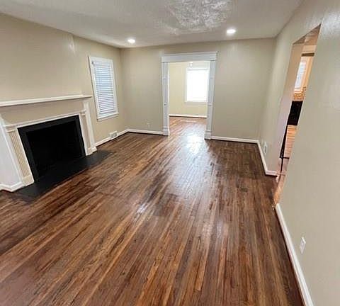 5th image of 314 W Hudson Ave