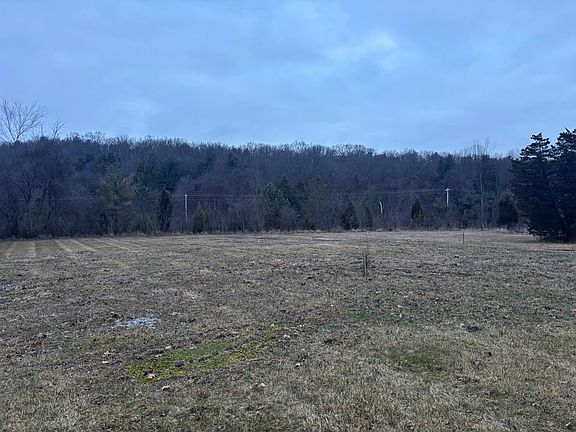 4th image of 3501 Shad Dr E