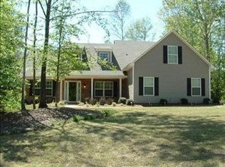 324 Prime Dr, Commerce, GA 30530