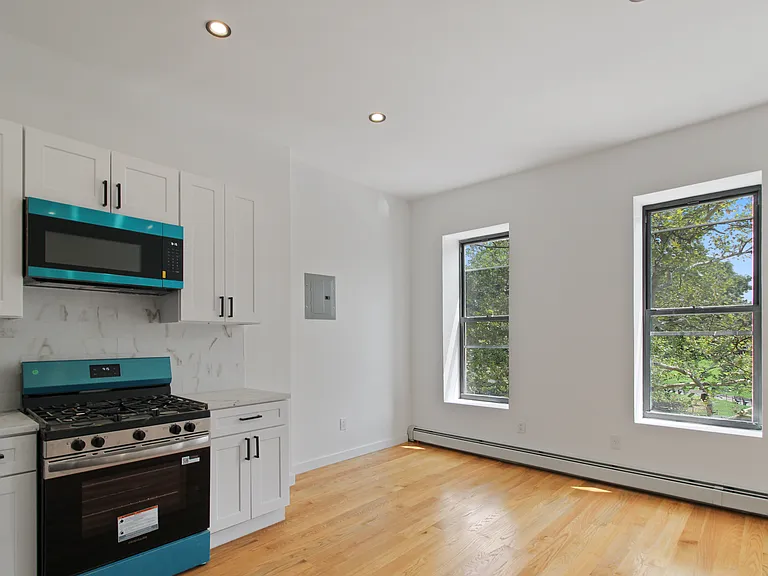 724 Marcy Ave #3 — Photo 5