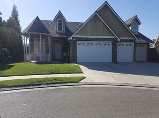 390 Trenton Ave, Clovis, CA 93619