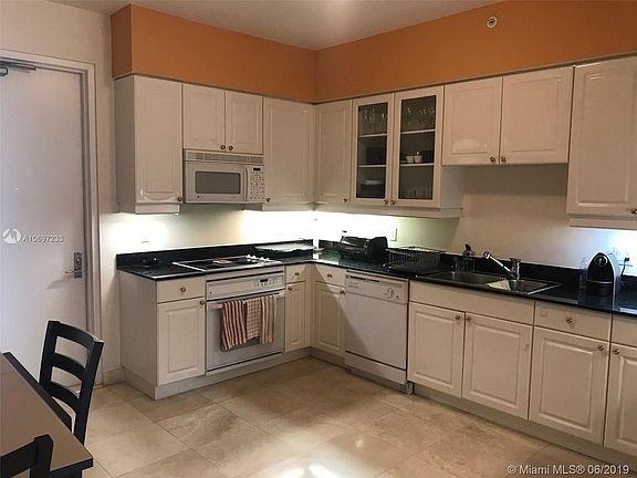 3rd image of 717 Crandon Blvd APT 507