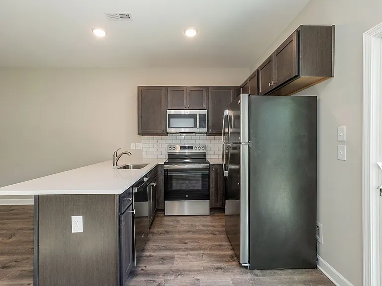 426 N Allen Rd — Photo 13