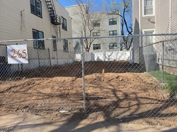 265 Hamilton Ave, Paterson City, NJ 07501