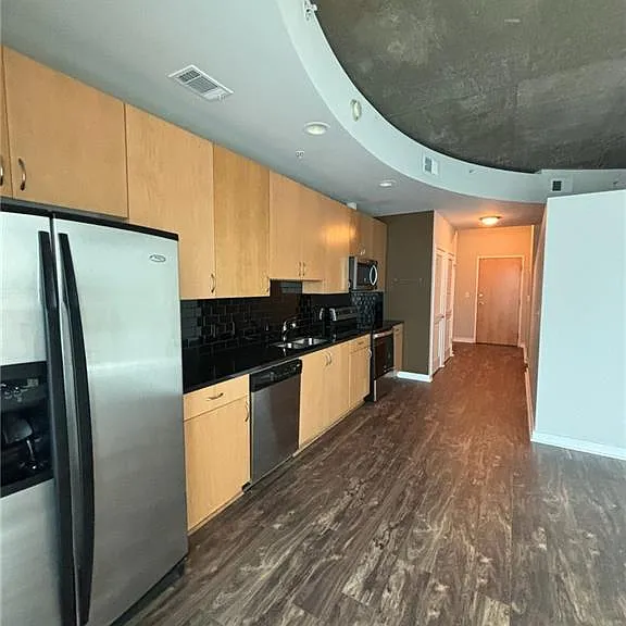 400 W Peachtree St NW #3707 — Photo 7
