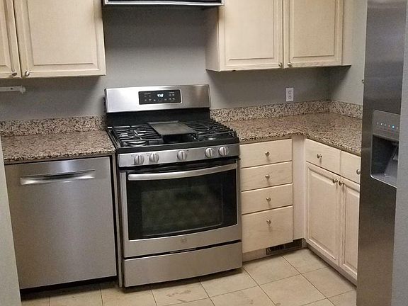 5th image of 1142 Eddy St Unit A