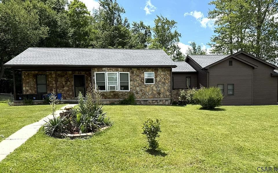 1st image of 302 Walters Ln