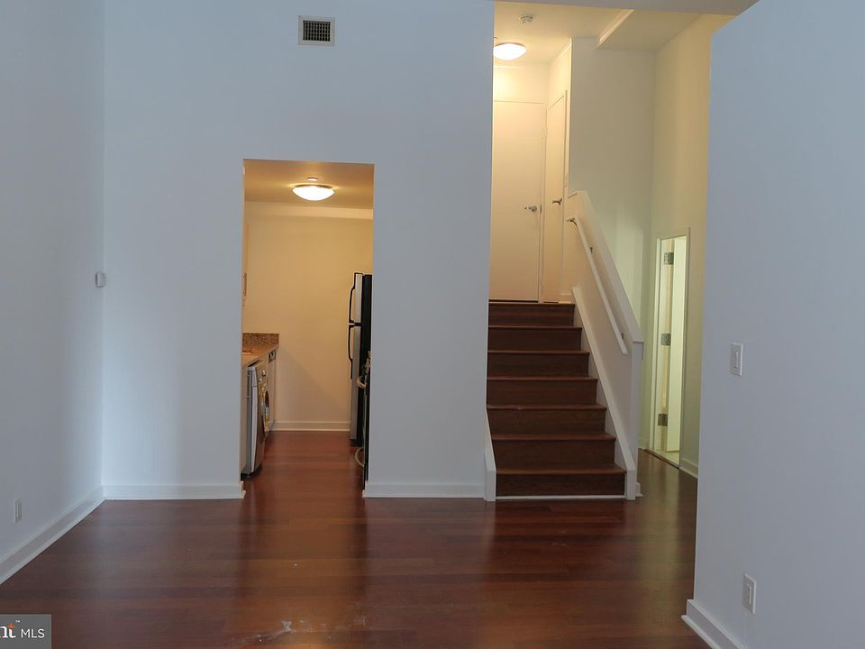 1st image of 219-29 S 18th St #710A