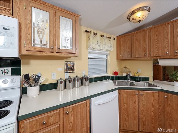 4th image of 5711 100th St NE Unit 98