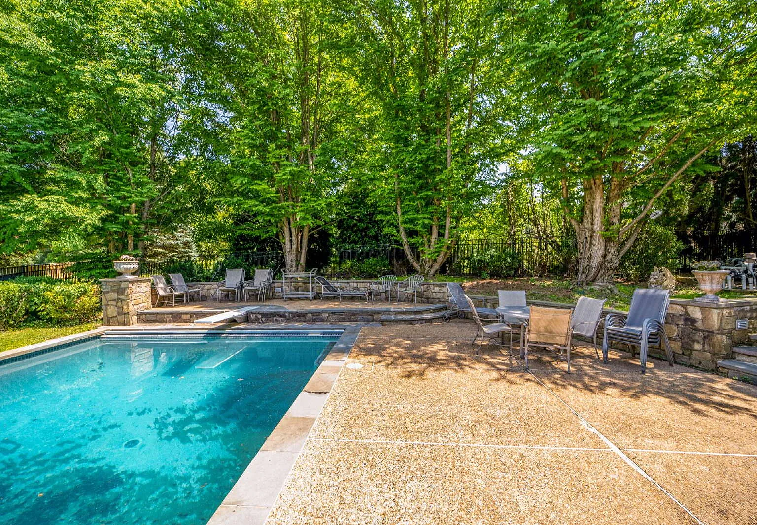 5 bed, 4.5 bath, 6300 sqft, $7,000 — Photo 3