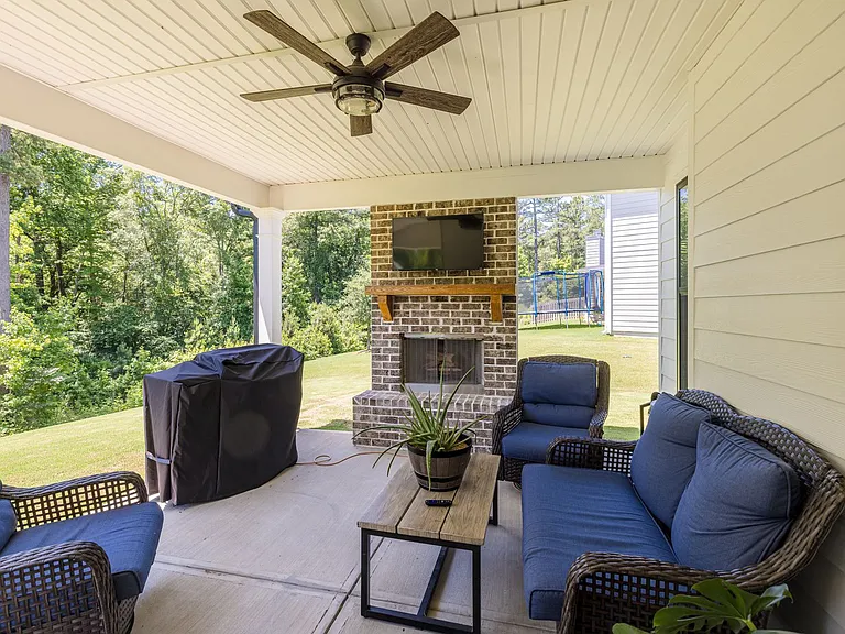 821 Lost Grove Trl — Photo 46
