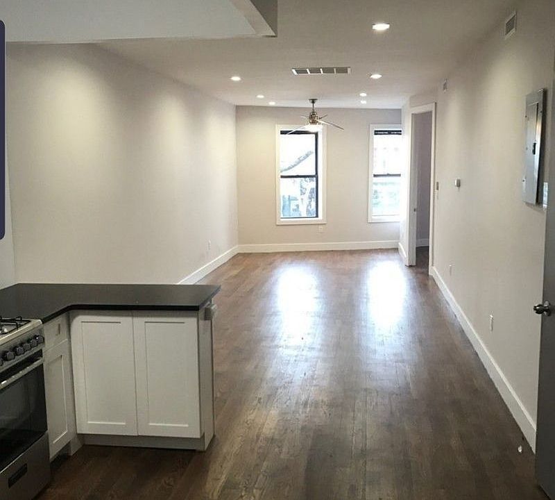 1st image of 1916 Kings Hwy #2