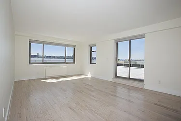 Rented by Space Marketing Shop