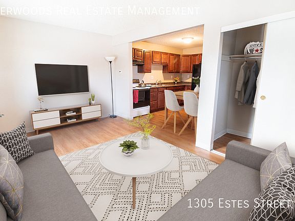 2nd image of 1305 Estes St APT 9