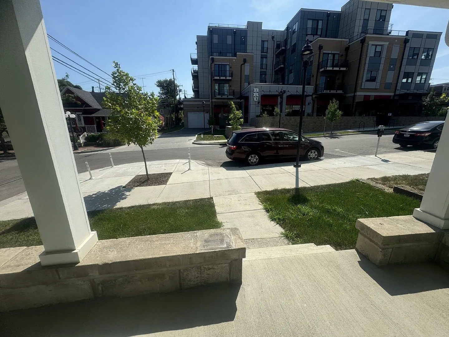 212 S. Grant St — Photo 3